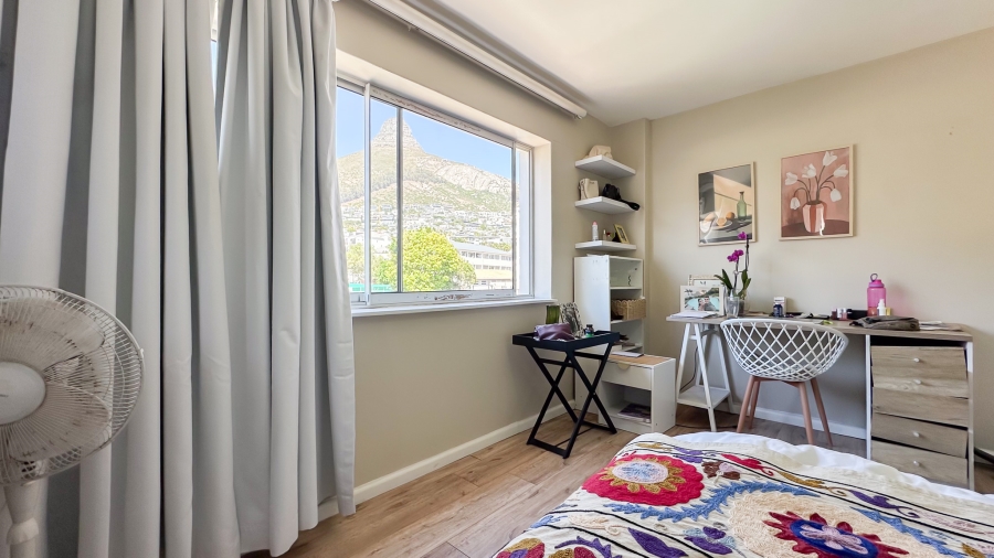 To Let 3 Bedroom Property for Rent in Sea Point Western Cape